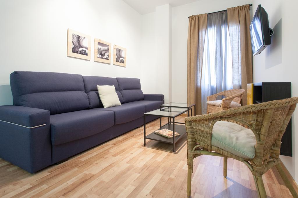 Apartamentos Diaber Larana Séville Chambre photo