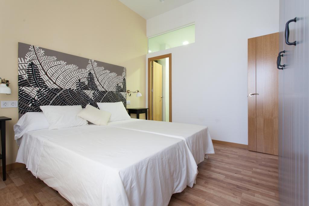 Apartamentos Diaber Larana Séville Chambre photo