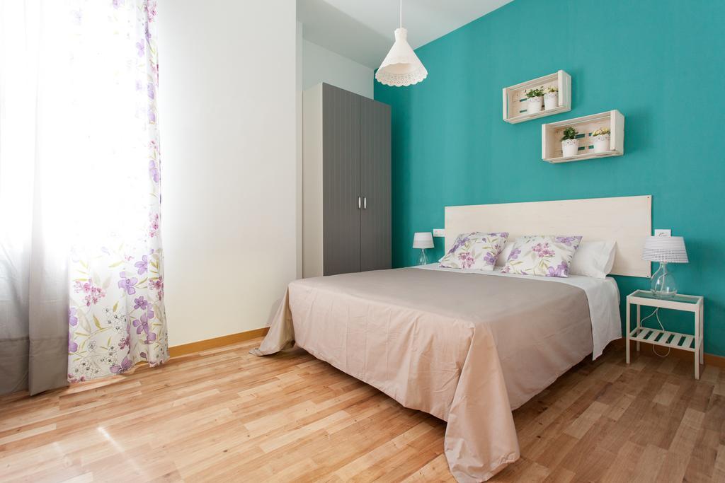 Apartamentos Diaber Larana Séville Chambre photo