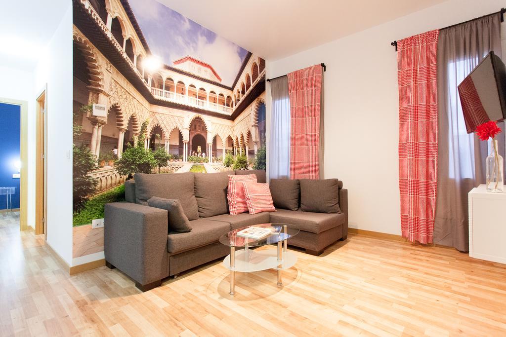 Apartamentos Diaber Larana Séville Chambre photo