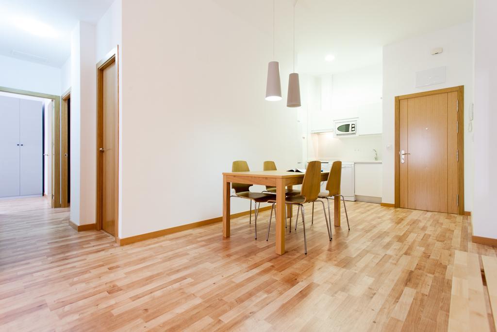 Apartamentos Diaber Larana Séville Chambre photo